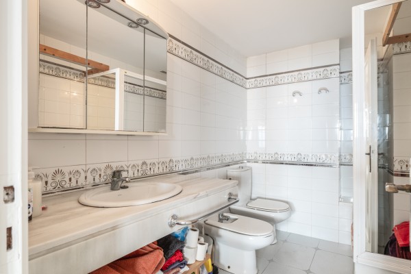 Apartamento ALTOS con vistas al mar  en la codiciada zona de Illetas