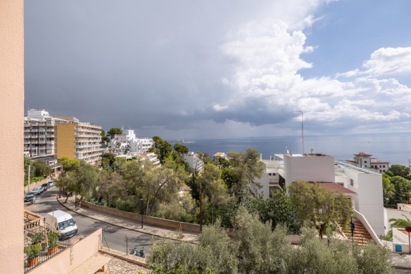 Apartamento ALTOS con vistas al mar  en la codiciada zona de Illetas