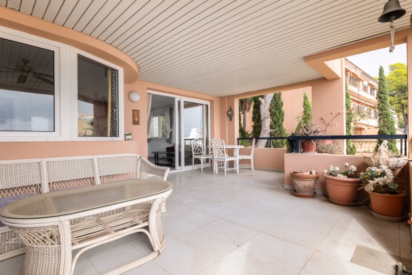 Apartamento ALTOS con vistas al mar  en la codiciada zona de Illetas