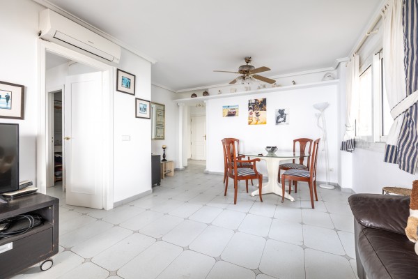 Apartamento ALTOS con vistas al mar  en la codiciada zona de Illetas