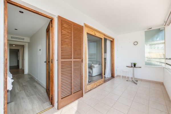 Acogedor apartamento en el centro de Santa Ponça con piscina y parking