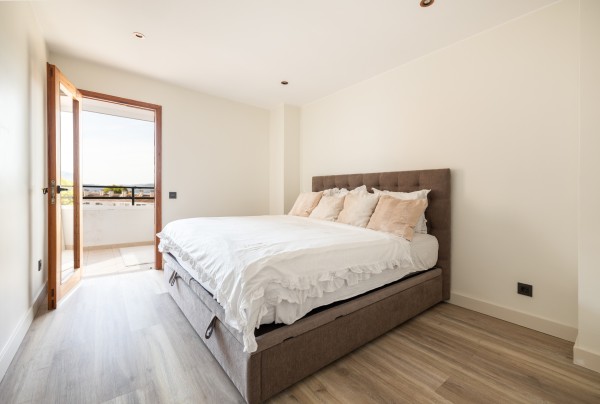Acogedor apartamento en el centro de Santa Ponça con piscina y parking