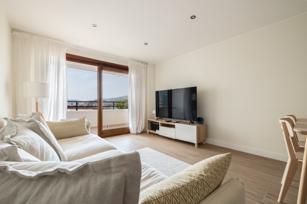 Acogedor apartamento en el centro de Santa Ponça con piscina y parking
