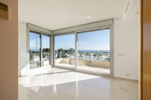 Rare Penthouse with Private Rooftop & Sea Views
