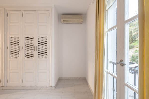 Penthouse with Golf Views and Sunny Terrace in Bendinat