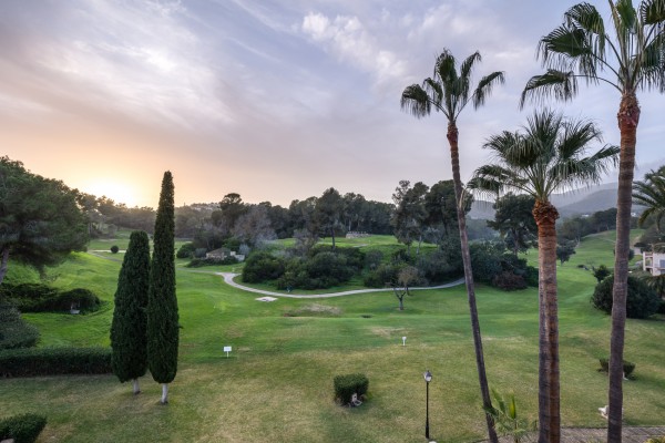 Penthouse with Golf Views and Sunny Terrace in Bendinat