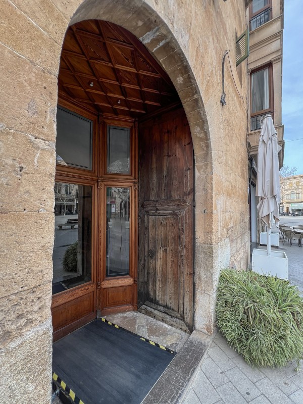 Casa de pueblo con carácter y gran potencial en el centro de Llucmajor