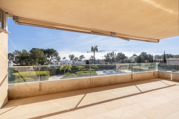 Exclusive apartment with partial sea views and private garage