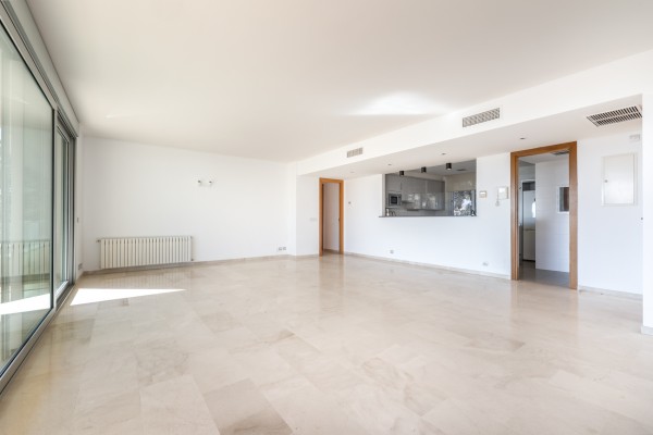 Exclusive apartment with partial sea views and private garage