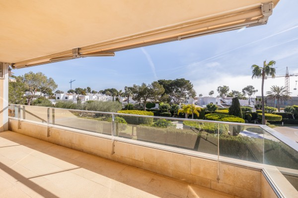 Exclusive apartment with partial sea views and private garage