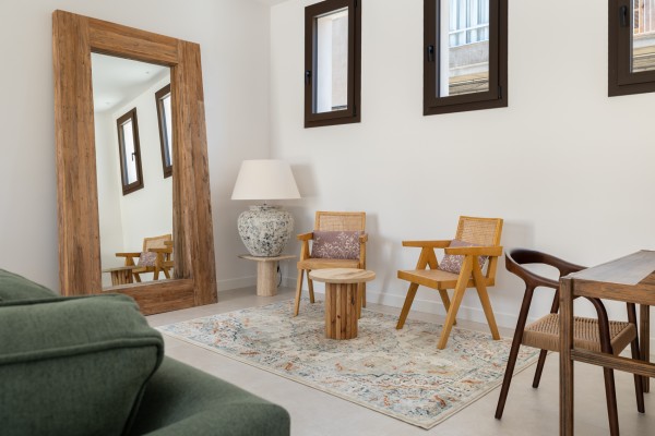 Эксклюзивный новый дом с бассейном в самом сердце Villafranca de Bonany