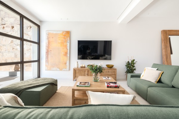 Эксклюзивный новый дом с бассейном в самом сердце Villafranca de Bonany