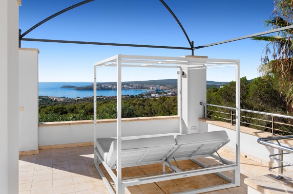 Moderne Villa mit atemberaubendem Meerblick