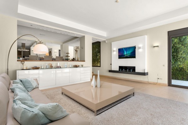 Moderne Villa mit atemberaubendem Meerblick