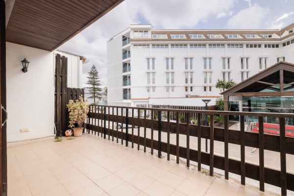 Excellent Renovation Opportunity Just Steps from the Sea in the Heart of Alcudia