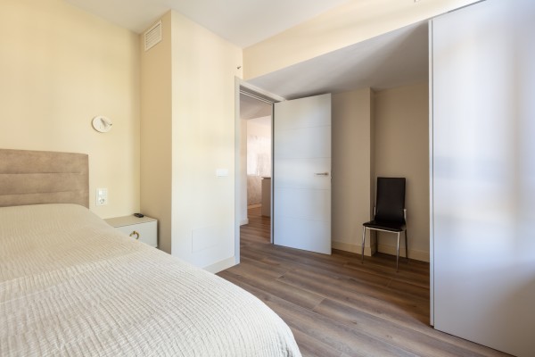 Oтремонтированная квартира с видом на море в престижном комплексе в Illetas