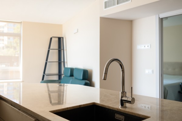 Oтремонтированная квартира с видом на море в престижном комплексе в Illetas