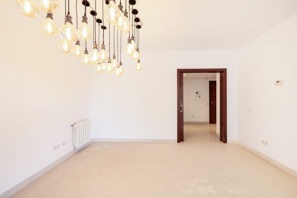 Bright apartment with sea views and great potential in Floresta de Mar