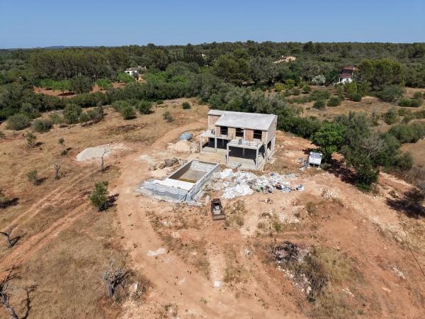 Casa de campo mediterránea en construcción con piscina y gran parcela en Sencelles