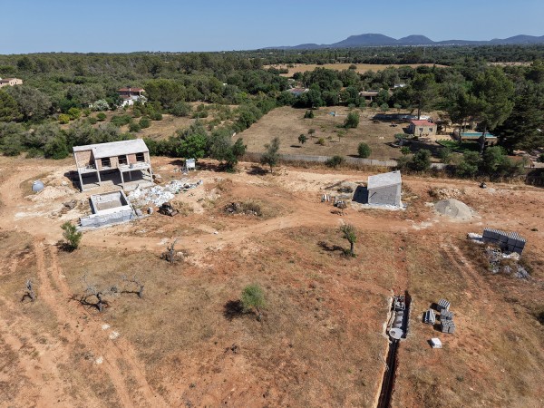 Casa de campo mediterránea en construcción con piscina y gran parcela en Sencelles