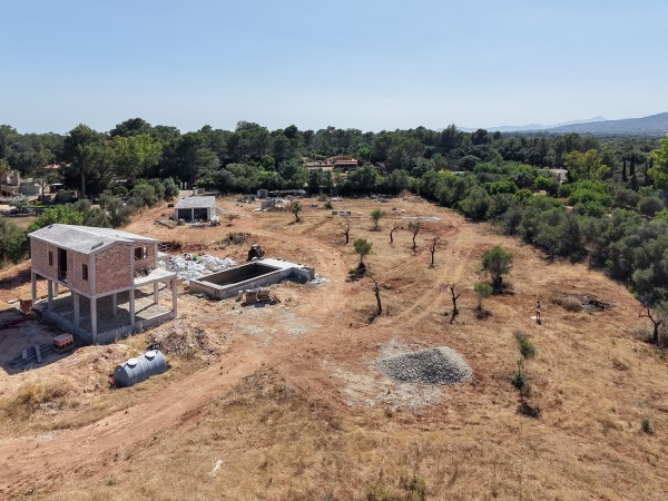 Casa de campo mediterránea en construcción con piscina y gran parcela en Sencelles
