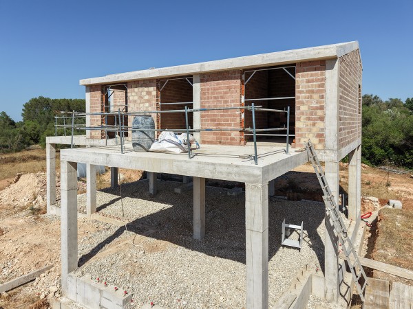 Casa de campo mediterránea en construcción con piscina y gran parcela en Sencelles