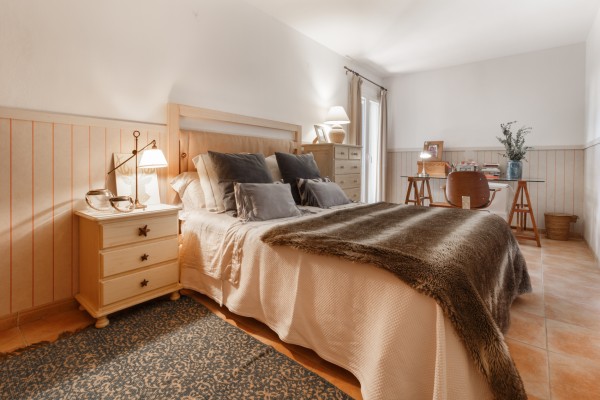 Renovated duplex apartment with spacious private terraces in Cas Català