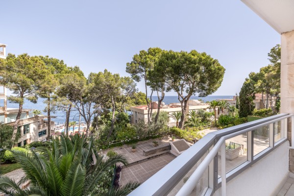 Apartment with terrace in the iconic Zodiac Residence in Illetas