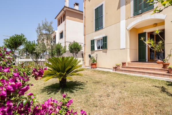 Erdgeschosswohnung in einem Zweifamilienhaus mit privatem Garten in Es Caülls, Marratxí