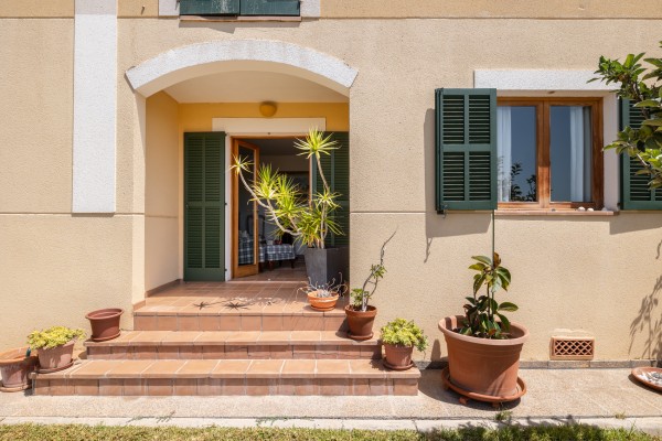 Erdgeschosswohnung in einem Zweifamilienhaus mit privatem Garten in Es Caülls, Marratxí