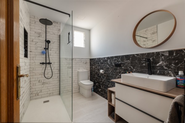 Renovated Duplex Penthouse with Private Roof Terrace in Son Espanyolet