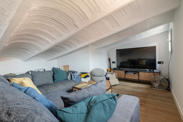 Renovated Duplex Penthouse with Private Roof Terrace in Son Espanyolet