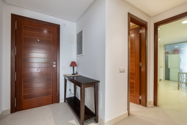 Spacious 4-bedroom apartment with terrace and sea views in Sol de Mallorca