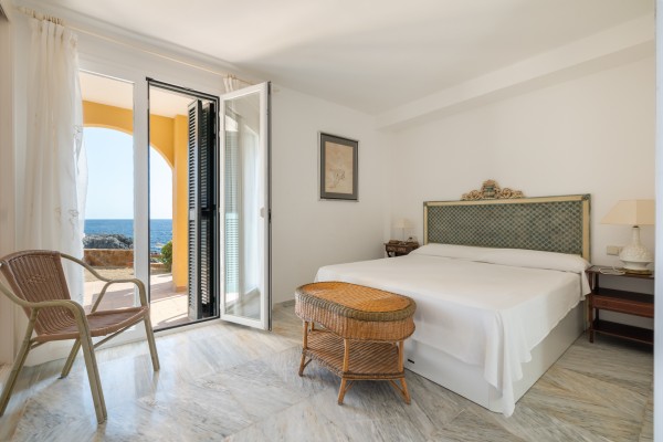 Apartamento en primera línea de mar con jardín privado en Ambassador Park