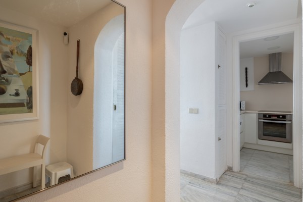 Apartamento en primera línea de mar con jardín privado en Ambassador Park