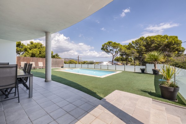 Detached house with pool in El Toro