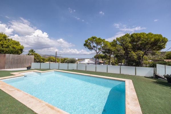 Detached house with pool in El Toro