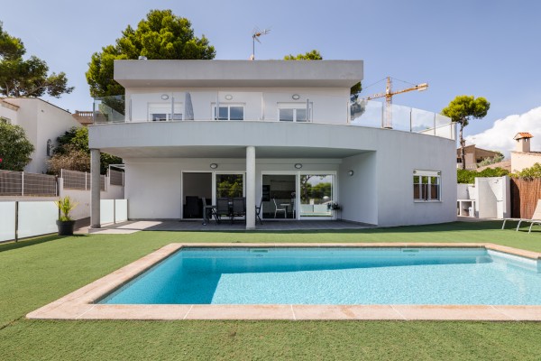 Detached house with pool in El Toro