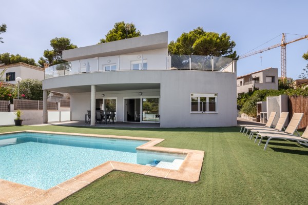 Detached house with pool in El Toro
