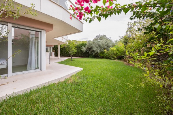 Erdgeschosswohnung mit Privatgarten in Floresta de Mar