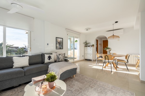 Ático de 4 dormitorios con solárium privado de 100 m² en Es Caülls