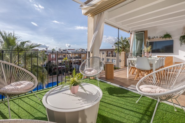 Ático de 4 dormitorios con solárium privado de 100 m² en Es Caülls