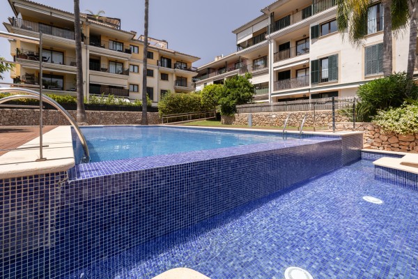 Modern penthouse next to Bellver Forest in Sa Teulera