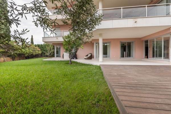 Erdgeschosswohnung mit Privatgarten in Floresta de Mar