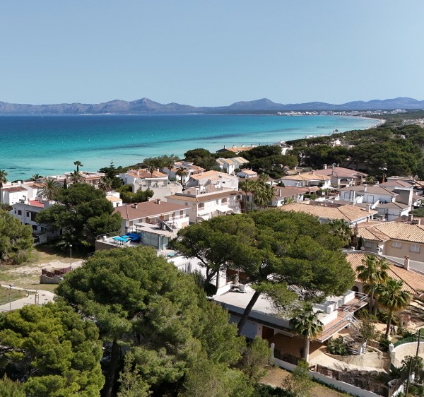 Seafront penthouse in Playa de Muro