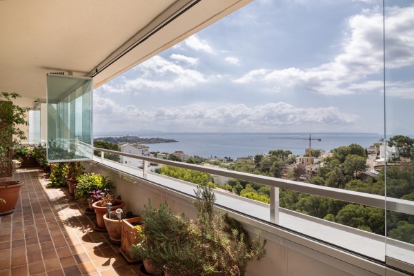 Ático de lujo con vistas panorámicas al mar en Cas Català